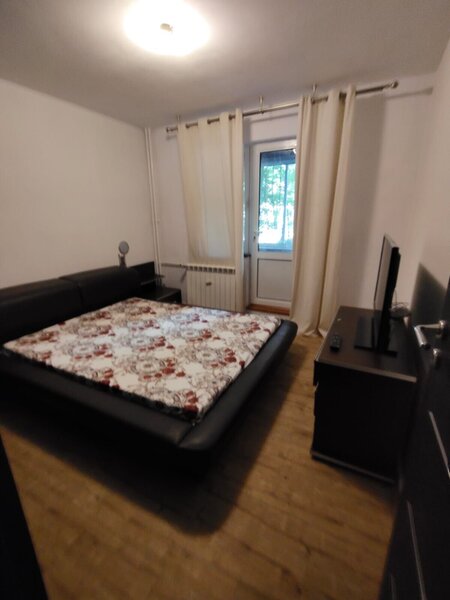 Mall Vitan, Unirii, Decebal, 4 camere decomandat.